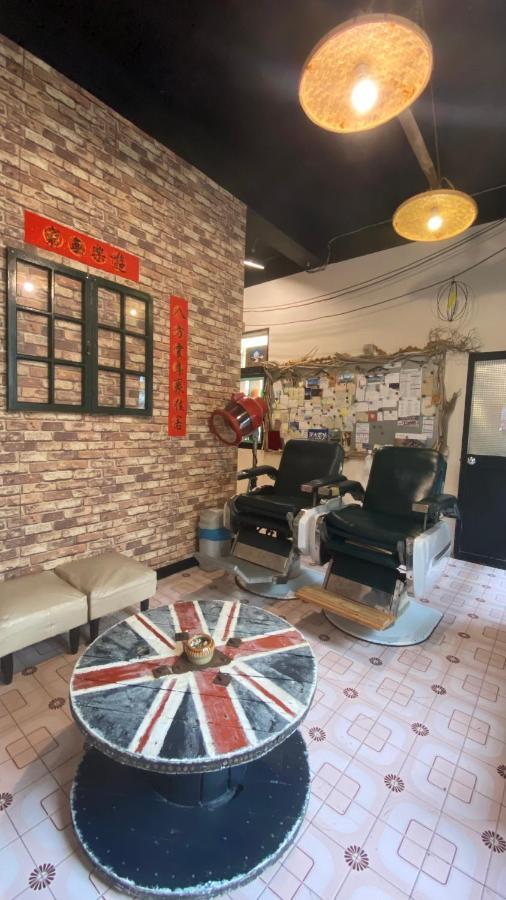 82G Backpacker Inn Манонг Екстериор снимка