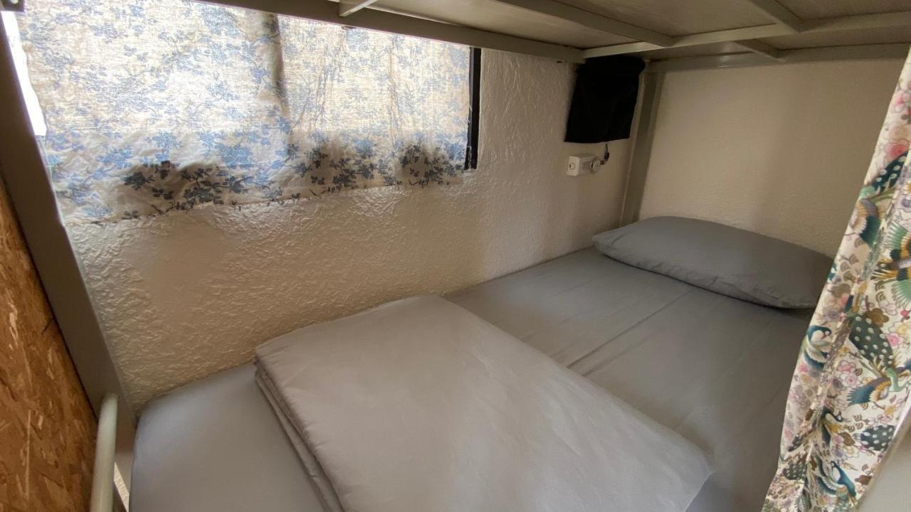 82G Backpacker Inn Манонг Екстериор снимка