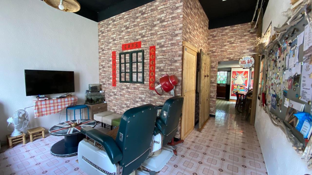 82G Backpacker Inn Манонг Екстериор снимка