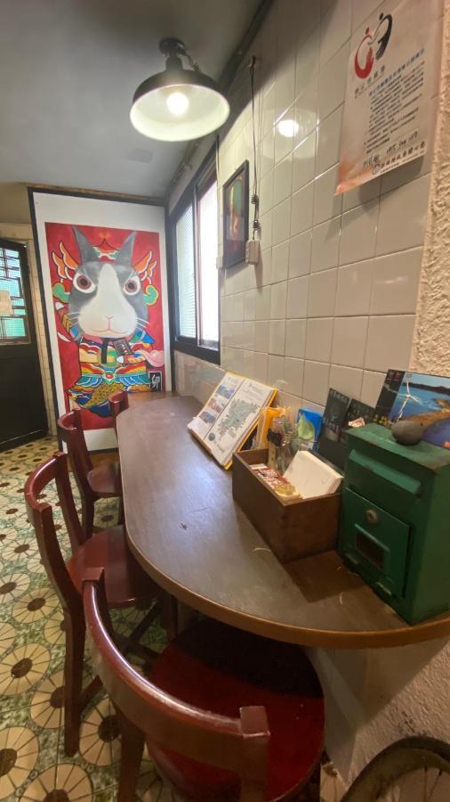 82G Backpacker Inn Манонг Екстериор снимка