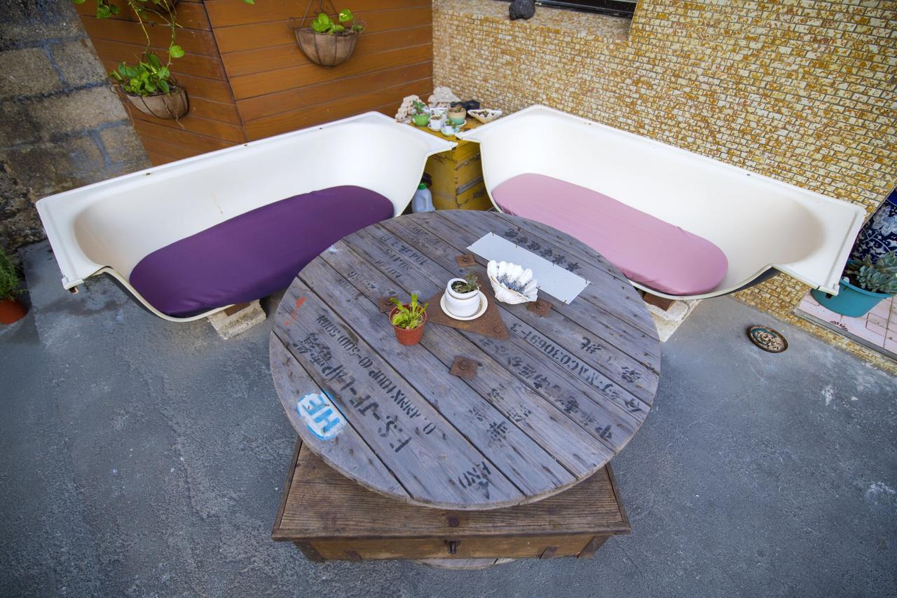 82G Backpacker Inn Манонг Екстериор снимка
