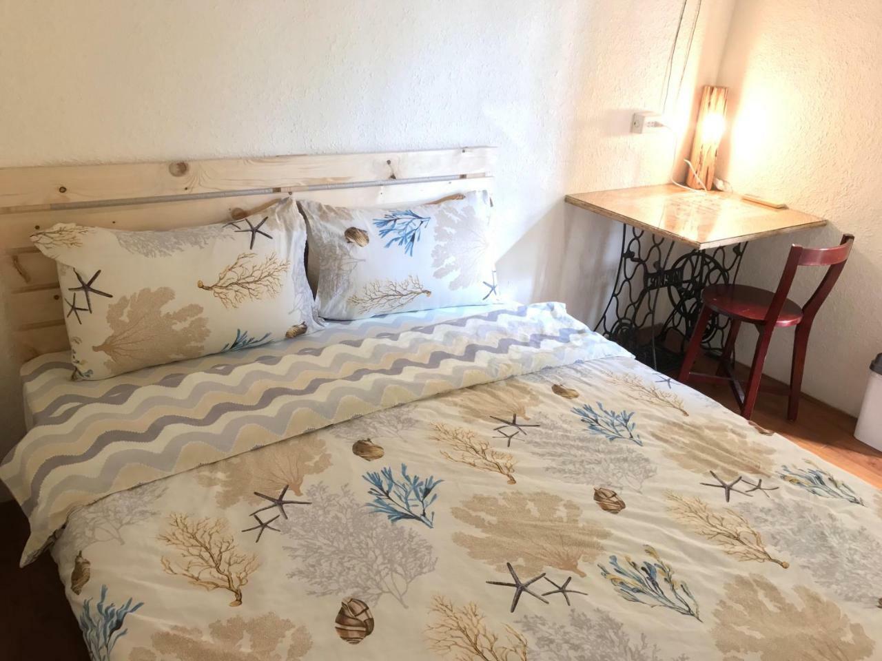 82G Backpacker Inn Манонг Екстериор снимка